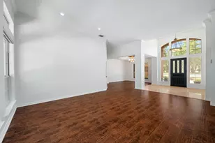 209 El Rio Dr, Lakeway, TX 78734 - Photo 11