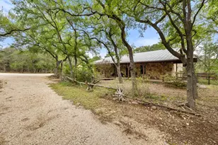 136 Philly Ct, Fischer, TX 78623 - Photo 7