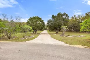 136 Philly Ct, Fischer, TX 78623 - Photo 3