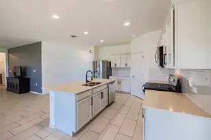 6300 Routenburn St, Austin, TX 78754 - Photo 11