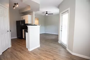 2320 Gracy Farms Ln, Austin, TX 78758 - Photo 9
