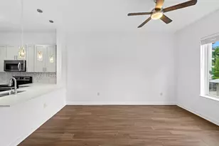 1900 Barton Springs Rd, Austin, TX 78704 - Photo 7