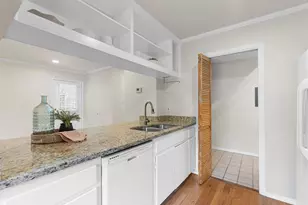 900 Taulbee Ln, Austin, TX 78757 - Photo 11