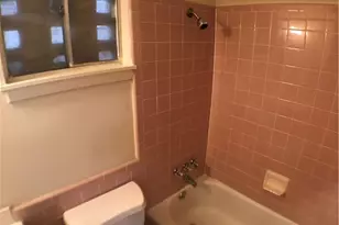 2610 Salado St, Austin, TX 78705 - Photo 9