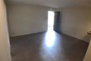 2610 Salado St, Austin, TX 78705 - Photo 5