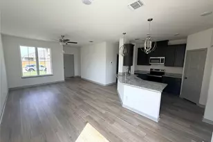 312 Boatright Blvd, Jarrell, TX 76537 - Photo 3