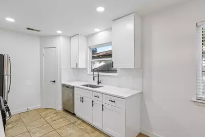 11311 Prairie Dog Trail, Austin, TX 78750 - Photo 15