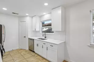 11311 Prairie Dog Trail, Austin, TX 78750 - Photo 15