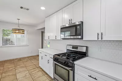 11311 Prairie Dog Trail, Austin, TX 78750 - Photo 19