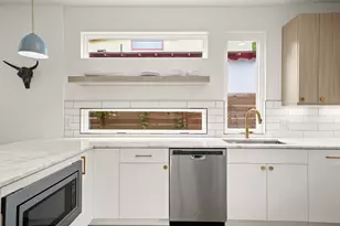 3506 Pennsylvania Ave, Austin, TX 78721 - Photo 9