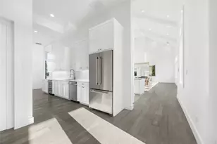 305 Estes Dr, Rockport, TX 78382 - Photo 15