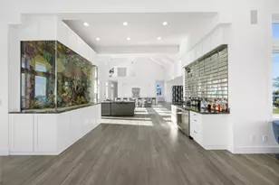 305 Estes Dr, Rockport, TX 78382 - Photo 19