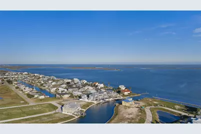 305 Estes Drive, Rockport, TX 78382 - Photo 7