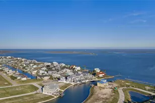 305 Estes Dr, Rockport, TX 78382 - Photo 7