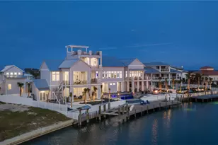 305 Estes Dr, Rockport, TX 78382 - Photo 9