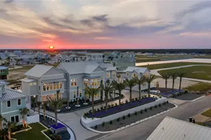 305 Estes Dr, Rockport, TX 78382 - Photo 9