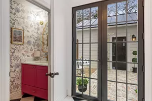 1804 S 6th St, Austin, TX 78704 - Photo 5