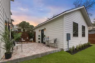 1804 S 6th St, Austin, TX 78704 - Photo 39