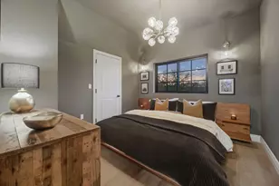 1804 S 6th St, Austin, TX 78704 - Photo 31