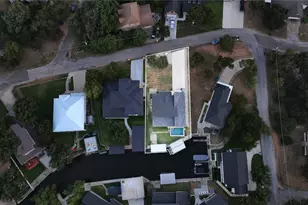 303 Robinhood Ln, Granite Shoals, TX 78654 - Photo 3