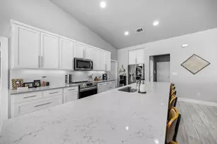 303 Robinhood Ln, Granite Shoals, TX 78654 - Photo 13