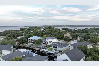 303 Robin Hood Lane, Granite Shoals, TX 78654 - Photo 35