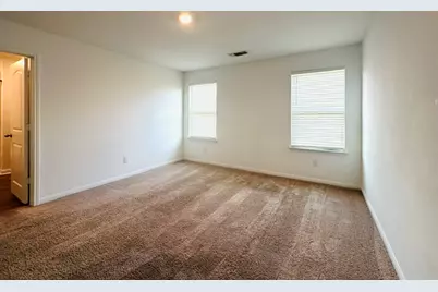 133 Dupont Pass, Jarrell, TX 76537 - Photo 11