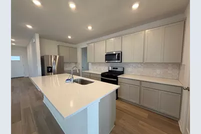 [Address not provided], Hutto, TX 78634 - Photo 5