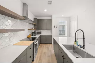 2709 E 5th Street #1306, Austin, TX 78702 - Photo 9