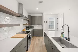 2709 E 5th St, Austin, TX 78702 - Photo 9