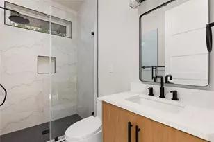 100 W Odell St, Austin, TX 78752 - Photo 9