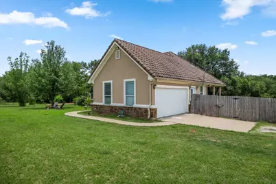 437 Balch Road, Elgin, TX 78621 - Photo 29