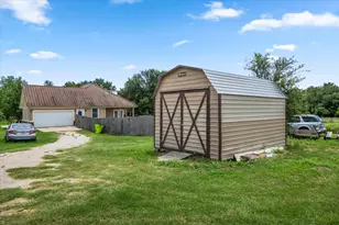 437 Balch Rd, Elgin, TX 78621 - Photo 31