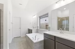 13601 Hamilton Hart Dr, Elgin, TX 78621 - Photo 11
