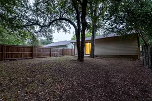 2018 Nevada St, San Marcos, TX 78666 - Photo 15