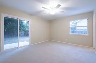 2018 Nevada St, San Marcos, TX 78666 - Photo 9