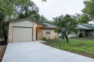 2018 Nevada St, San Marcos, TX 78666 - Photo 3