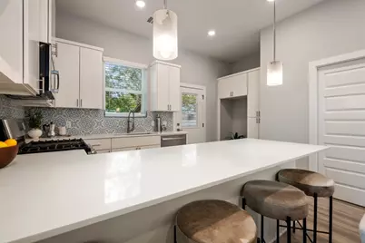 1104 Begonia Terrace #2, Austin, TX 78741 - Photo 7