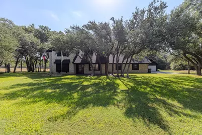 102 Independence Drive, Liberty Hill, TX 78642 - Photo 5
