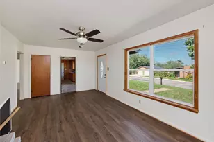 906 E Brown St, Llano, TX 78643 - Photo 7
