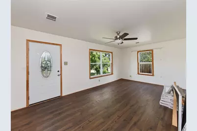 906 E Brown Street, Llano, TX 78643 - Photo 5
