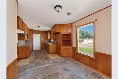 906 E Brown Street, Llano, TX 78643 - Photo 9