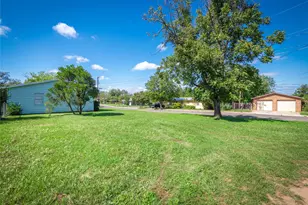 906 E Brown St, Llano, TX 78643 - Photo 27