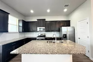2101 Dillon Pond Ln, Pflugerville, TX 78660 - Photo 3