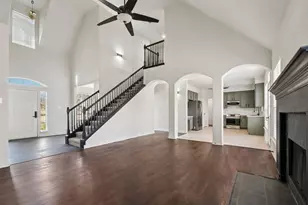 312 Country Club Dr, La Grange, TX 78945 - Photo 9