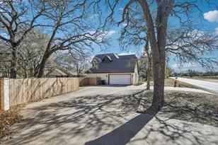 312 Country Club Dr, La Grange, TX 78945 - Photo 5