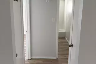 606 W 4th St, Taylor, TX 76574 - Photo 5