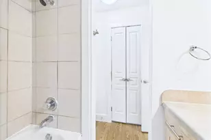 711 W 32nd St, Austin, TX 78705 - Photo 11