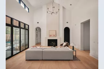 704 E 46th Street, Austin, TX 78751 - Photo 1