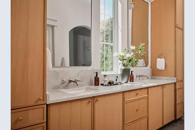 704 E 46th Street, Austin, TX 78751 - Photo 13